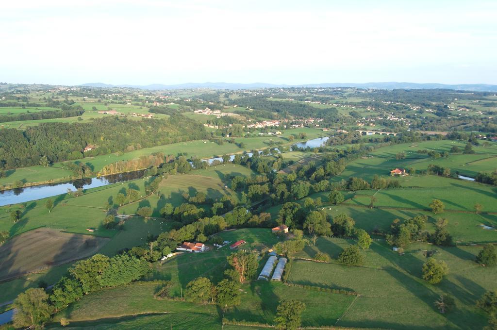Bed and Breakfast Fenetre Sur Loire Iguerande Esterno foto